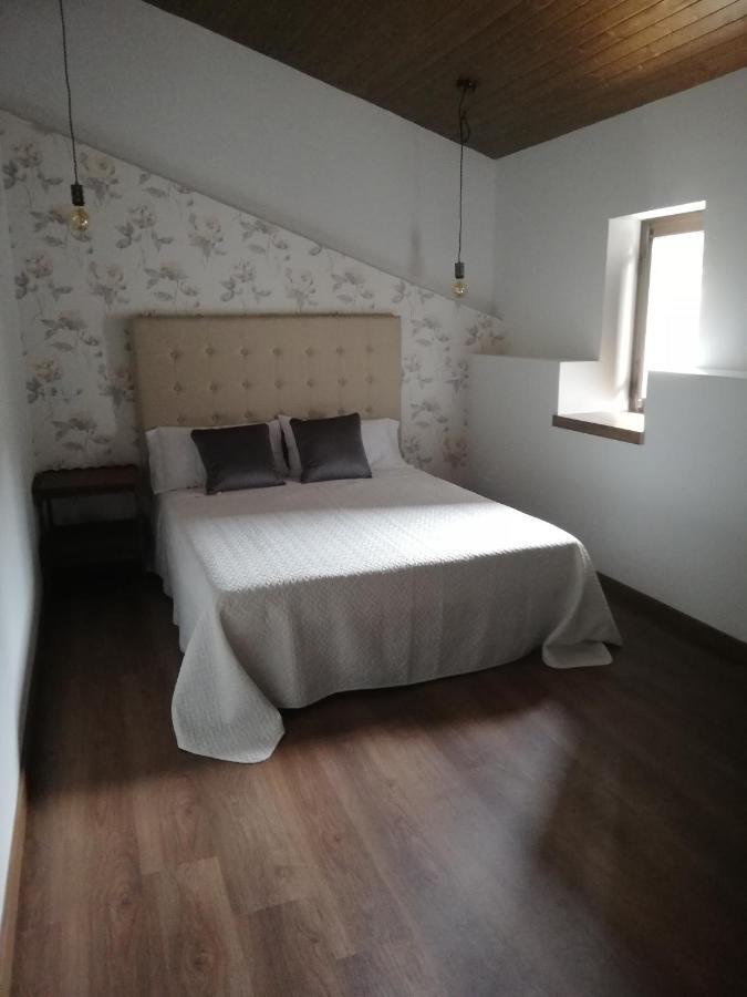 Casa Rural El Enebro 4 Estrellas Navamorcuende Luaran gambar